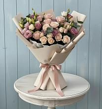 Букет цветов из:  Розы и Лизиантусы в Узловая