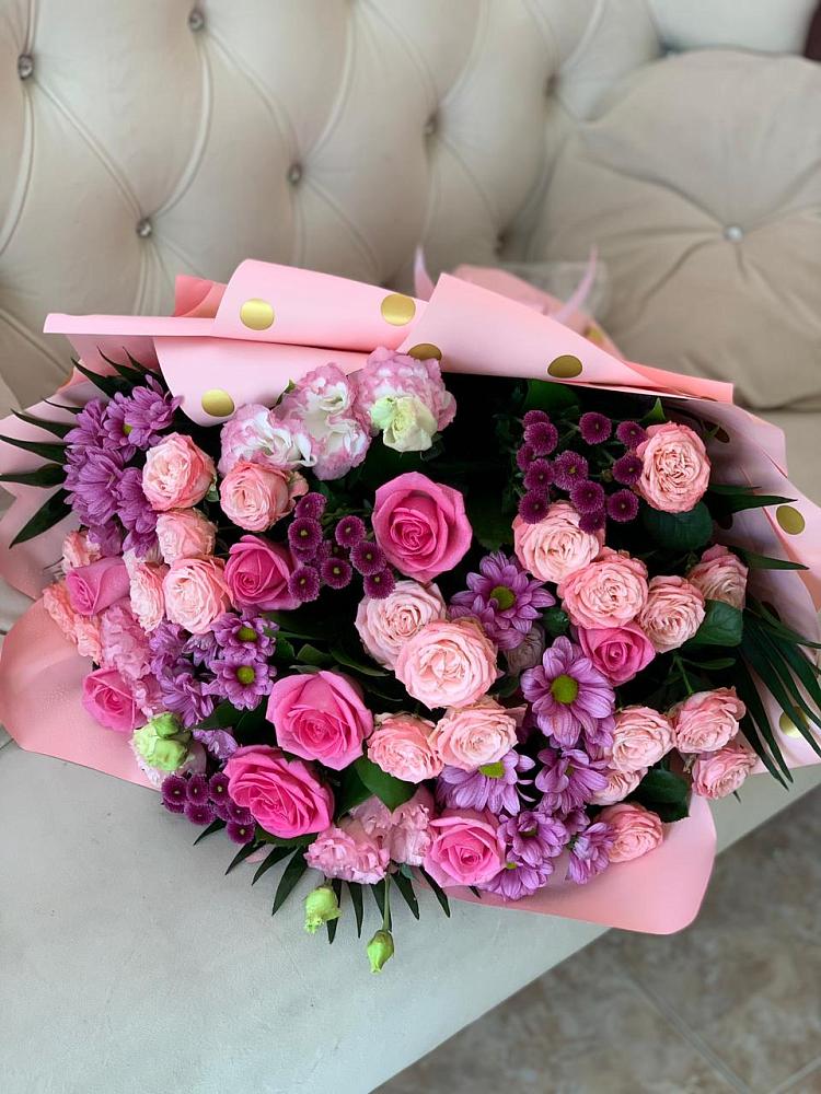 Букет цветов из: Хризантемы, Розы и Лизиантусы в Узловая