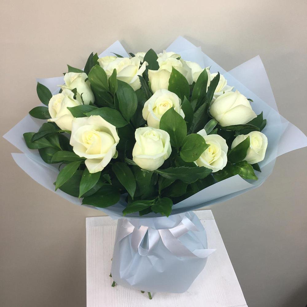 Букет 15 Белых роз Проуд в Узловая