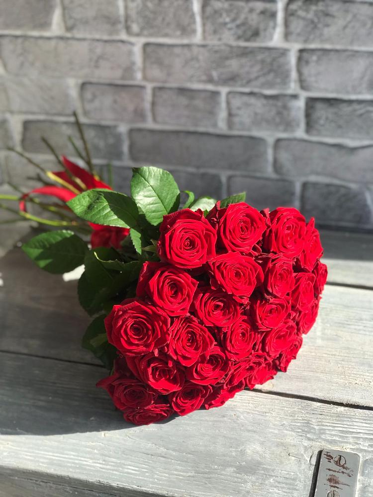 Букет Красные розы Фридом в Узловая