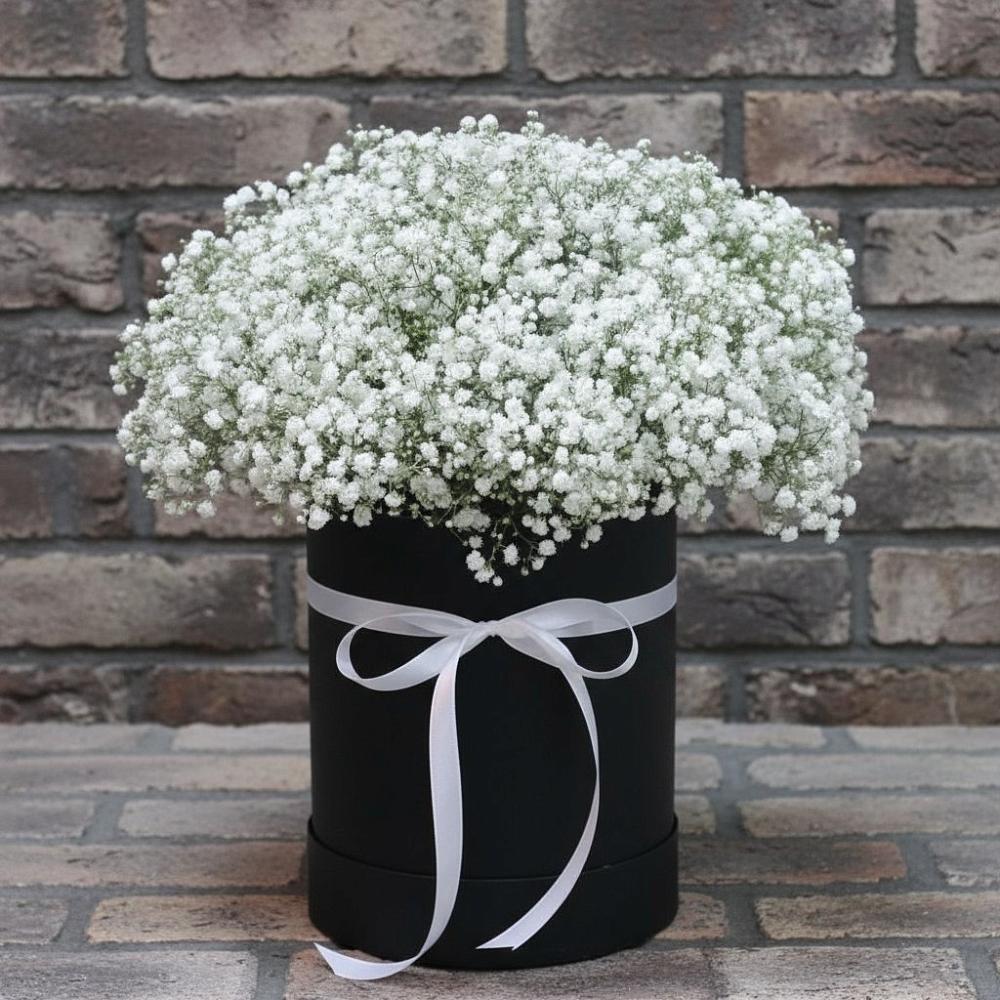 Цветочная композиция из Гипсофила в шляпной коробке в Узловая