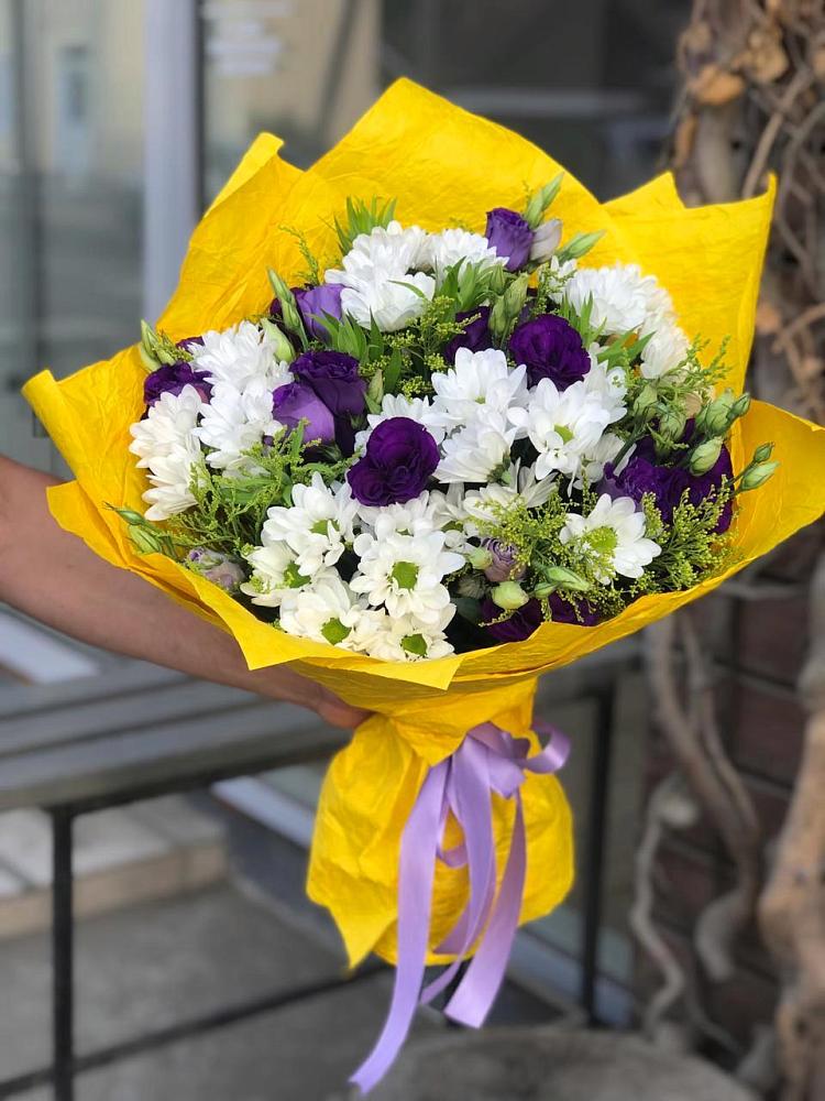 Букет цветов из: Ирисы, Хризантемы и Ромашки в Узловая