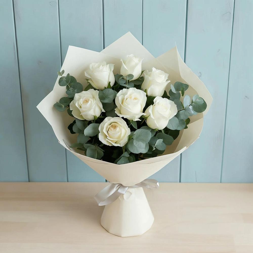 Букет Белые розы в Эвкалипте в Узловая