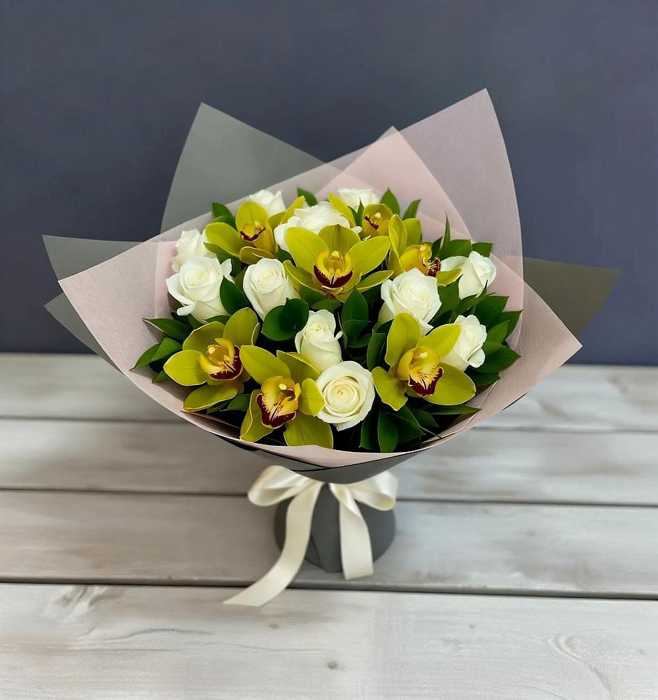 Букет цветов из: Орхидеи и Розы в Узловая