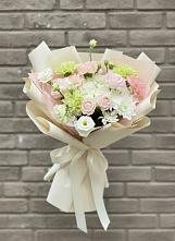 Букет цветов из:  Гвоздики, Розы, Лизиантусы и Хризантемы #REPLACE_PRED# Узловая