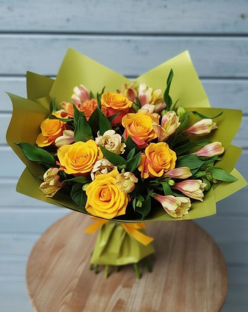 Букет цветов из: Альстромерии и Розы в Узловая