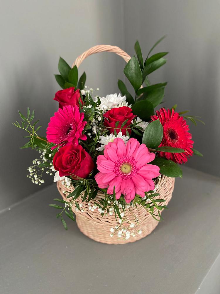 Цветочная композиция из Розы, Хризантемы и Герберы в корзине в Узловая