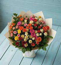 Букет Микс из разноцветных кустовых роз в Узловая
